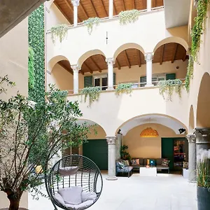Rego - Boutique With Some Off-site In A Charming Historic District Close To Upper Town Апартаменты Бергамо